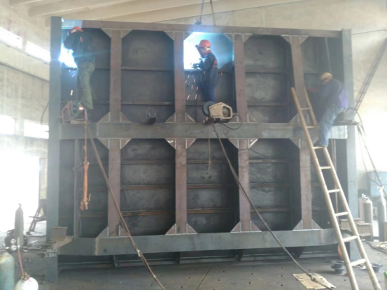 不锈钢羞羞漫画网址