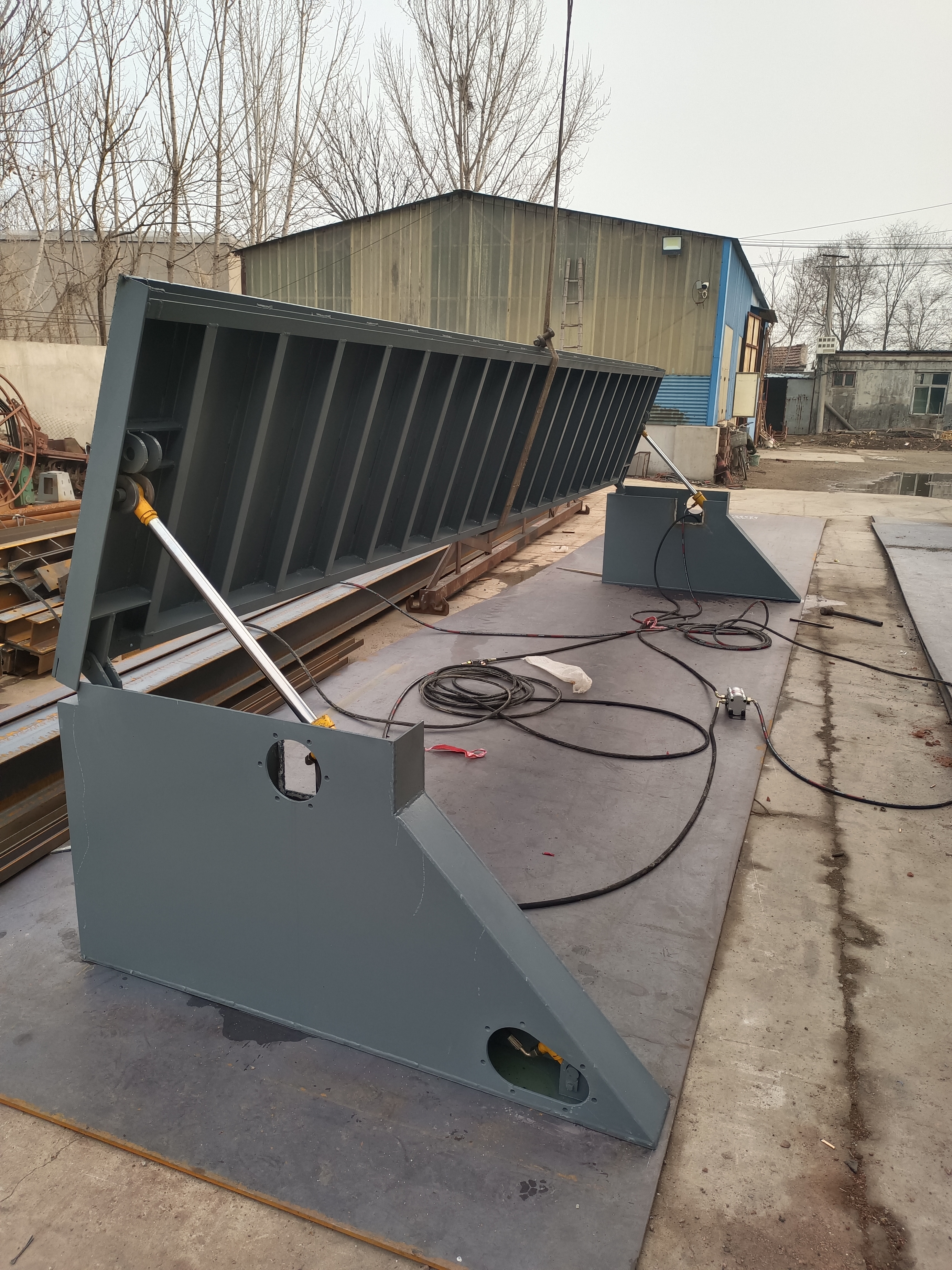 挡水板 漫画羞羞日漫升降坝防汛羞羞漫画网址