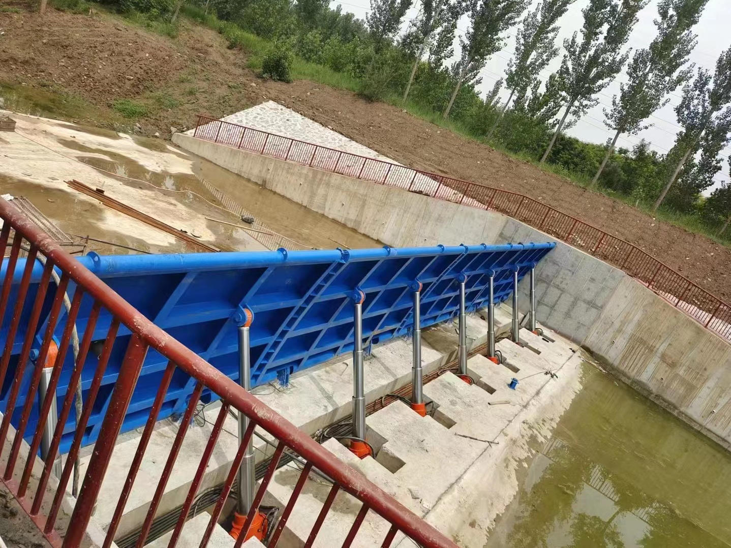 漫画羞羞日漫坝选址需要考虑哪些因素？